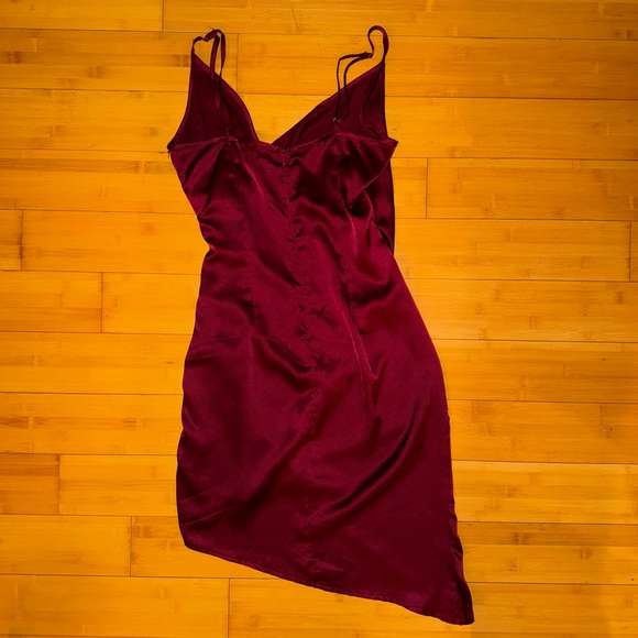 RED SATIN MINI DRESS - Picture 4 of 5